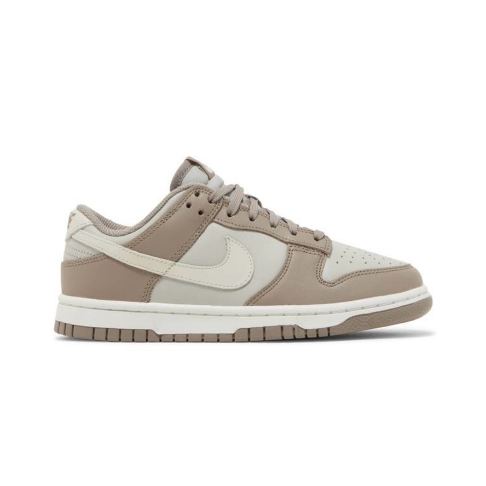 Women's Dunk Low in Moon Fossil